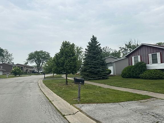 5th image of 17919 Normandy Ln