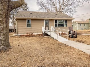 175 1st St SE, Cokato, MN 55321