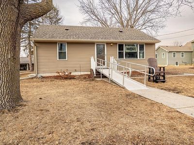 175 1st St SE, Cokato, MN, 55321