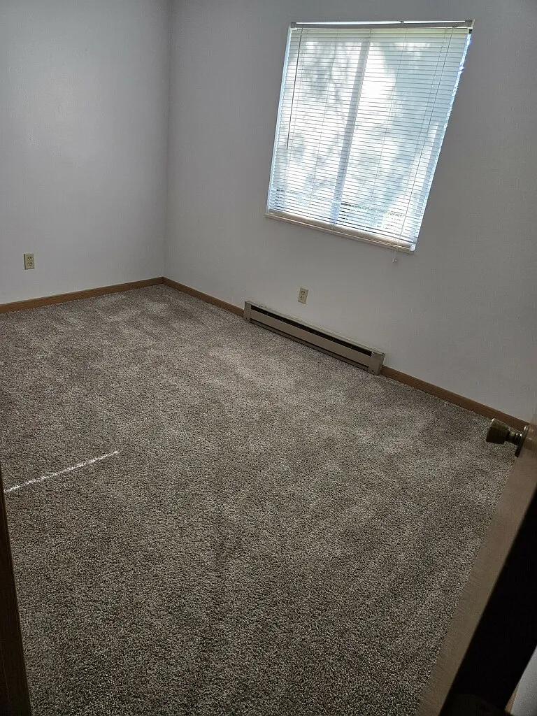 2 bed, 750 sqft, $850 — Photo 3