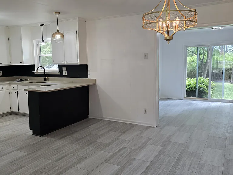 310 Cedarwood Ln — Photo 3