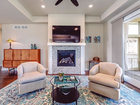 3rd image of 9012 Royal Oaks Cir #9012