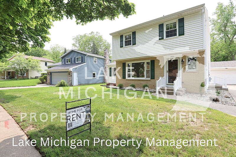 1st image of 1010 N Hampton Dr NE