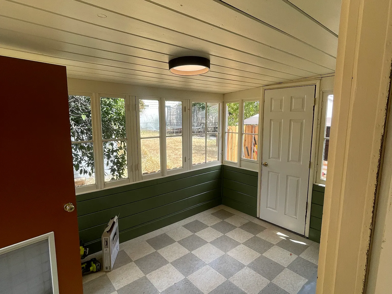 1 bed, 733 sqft, $2,695 — Photo 3