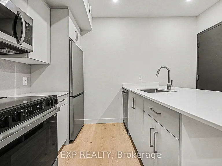 1301 Dorchester Ave — Photo 4