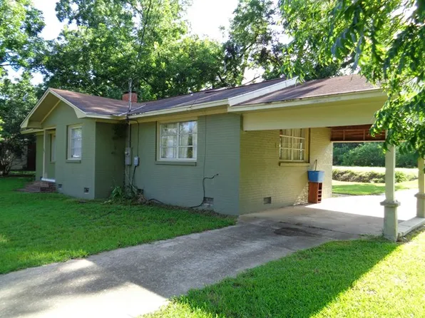 902 N Broadway St, Ashford, AL 36312