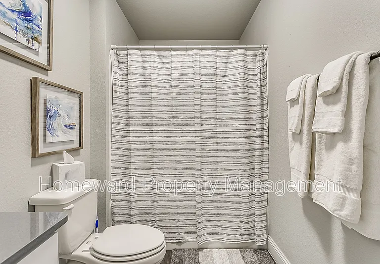 825 Juno Ln — Photo 35