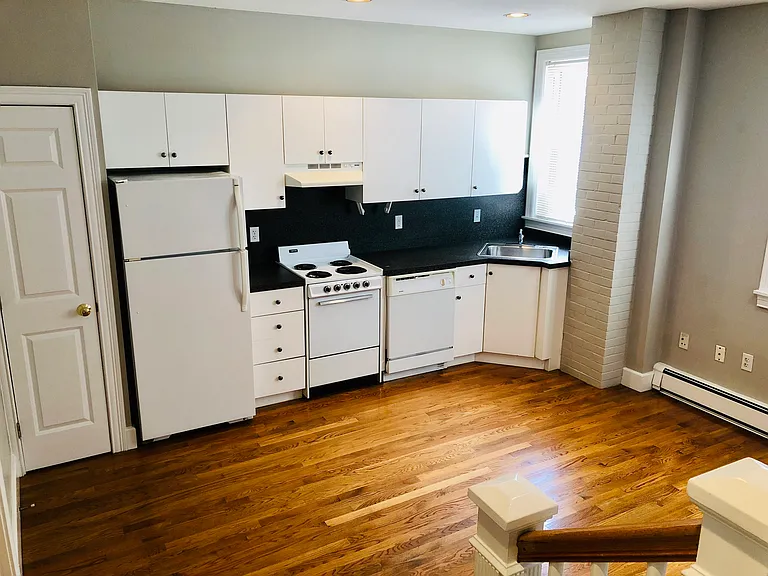 693 Somerville Ave #2 — Photo 2