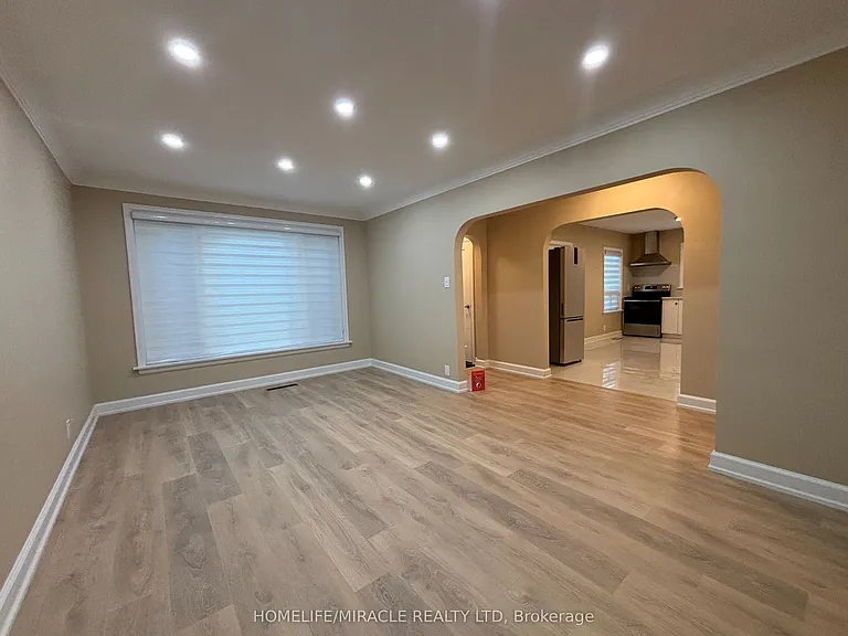 54 Hawman Ave #UPPER FLOOR — Photo 16