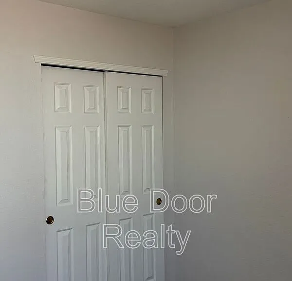2125 Sierra Ln NE — Photo 14