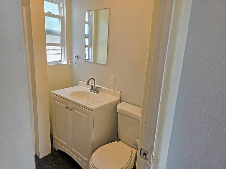 13801 S Vermont Ave #M11 — Photo 10