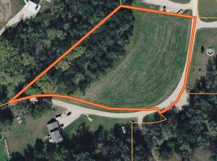 1662 Chief Ln, New Albin, IA 52160