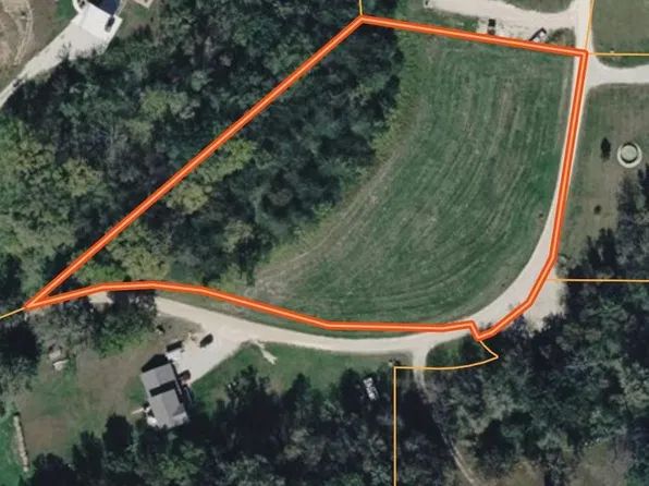 1662 Chief Ln, New Albin, IA 52160