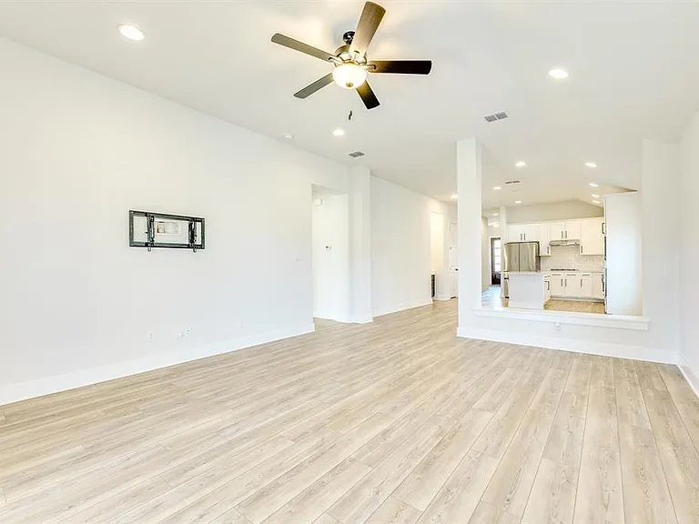 122 Biscayne Bay Bnd — Photo 9