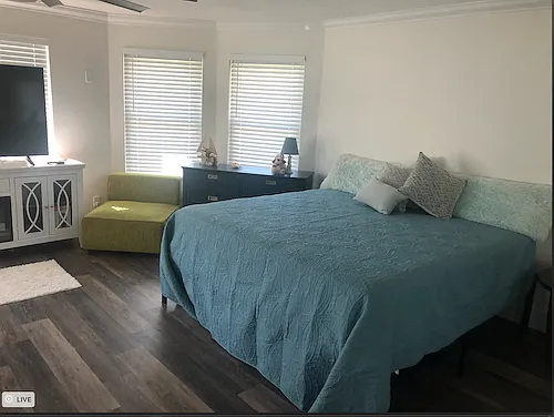 805 N Lakeside Dr — Photo 8