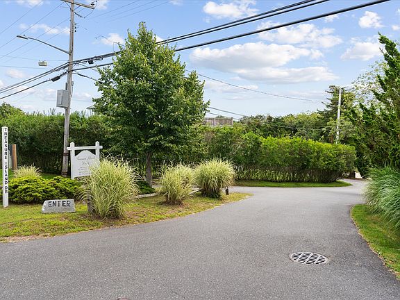 3rd image of 42 Clinton Academy Ln