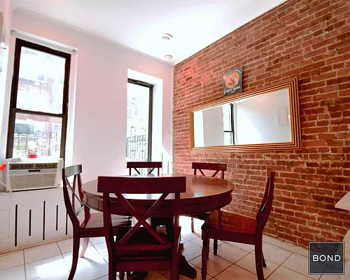 Rented by Bond New York | media 84