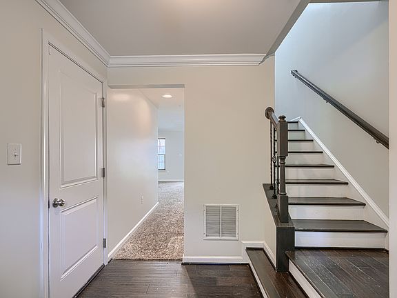 3rd image of 7336 Summit Rock Rd