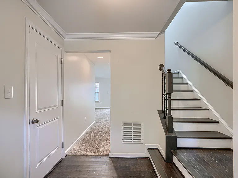 7336 Summit Rock Rd — Photo 3
