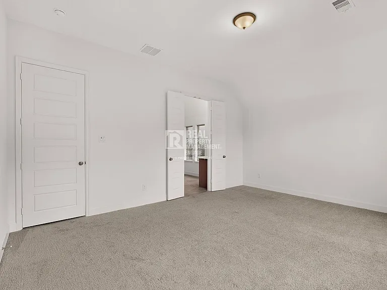 2933 Eccleston St — Photo 20