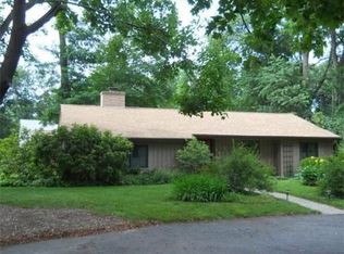 17 Jewett Ln, South Hadley, MA 01075