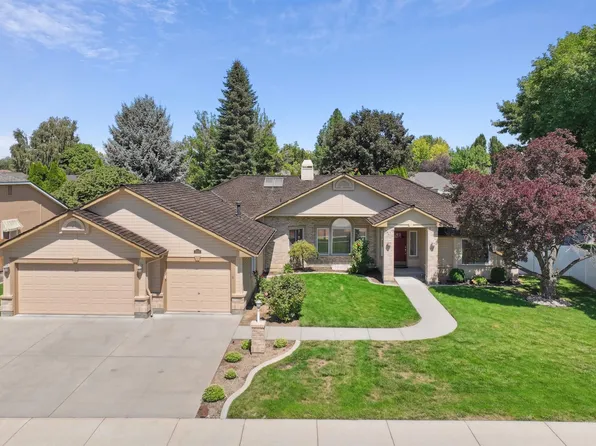 1050 E Dominica Dr, Meridian, ID 83642