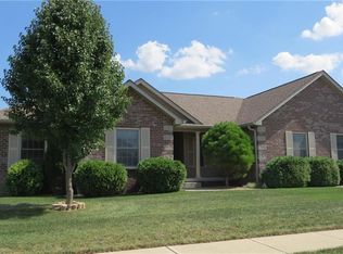 4671 Clairmont Dr, Columbus, IN 47203