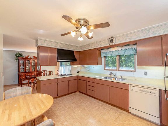 5th image of 2085 Lavigne Ln