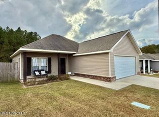 36 Trillium Blvd, Hattiesburg, MS 39402