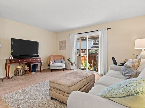 3rd image of 107 Gunston Ct