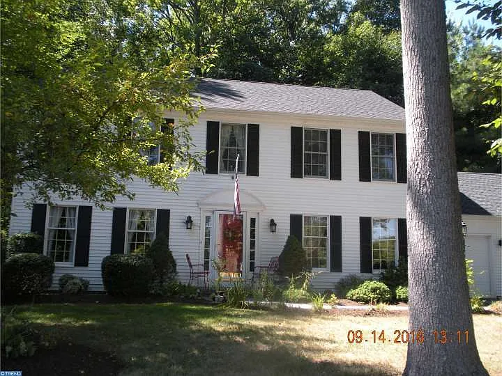 913 Jewel Davis Dr photo 1