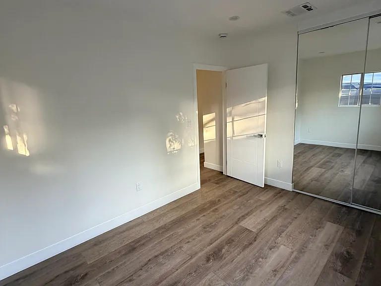 725 W California Ave #725 — Photo 7
