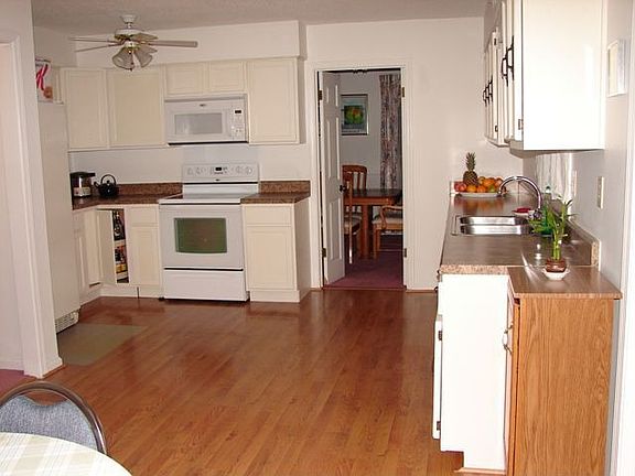 5th image of 7266 Corsica Dr
