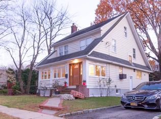 1095 Grant Ave, Pelham, NY 10803