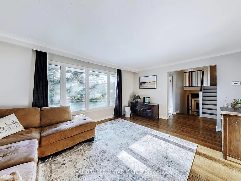 15 Jasmine Cres — Photo 4