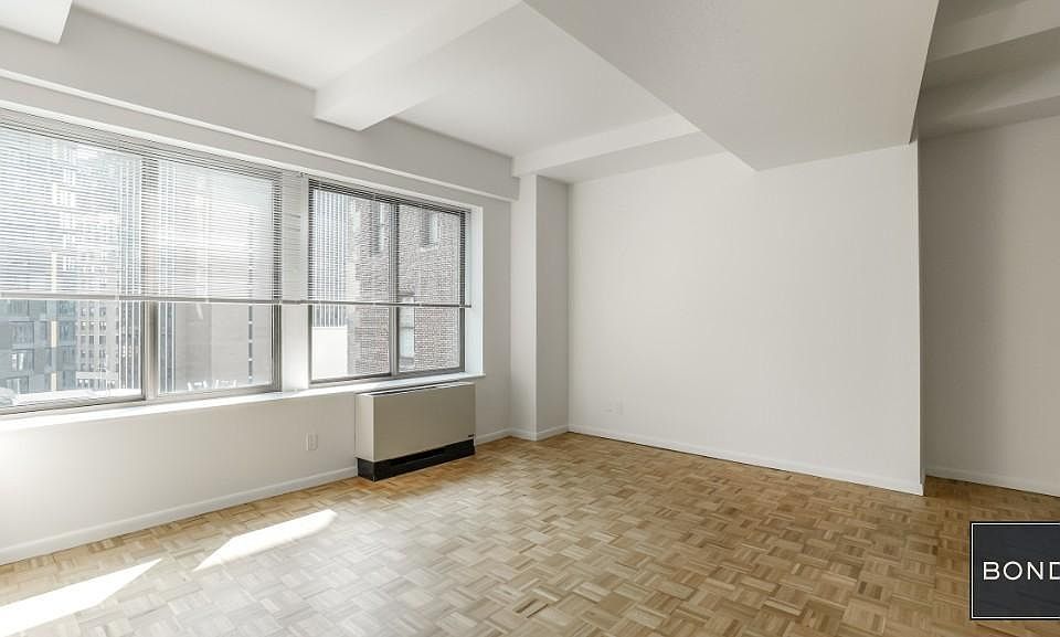 1st image of 45 Wall St #**9-