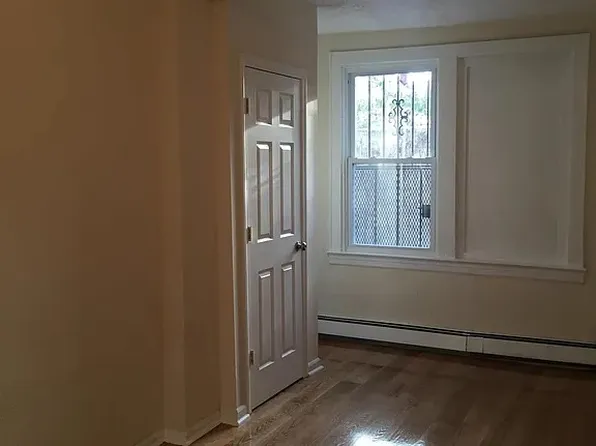 31 Van Nostrand Ave, Jersey City, NJ