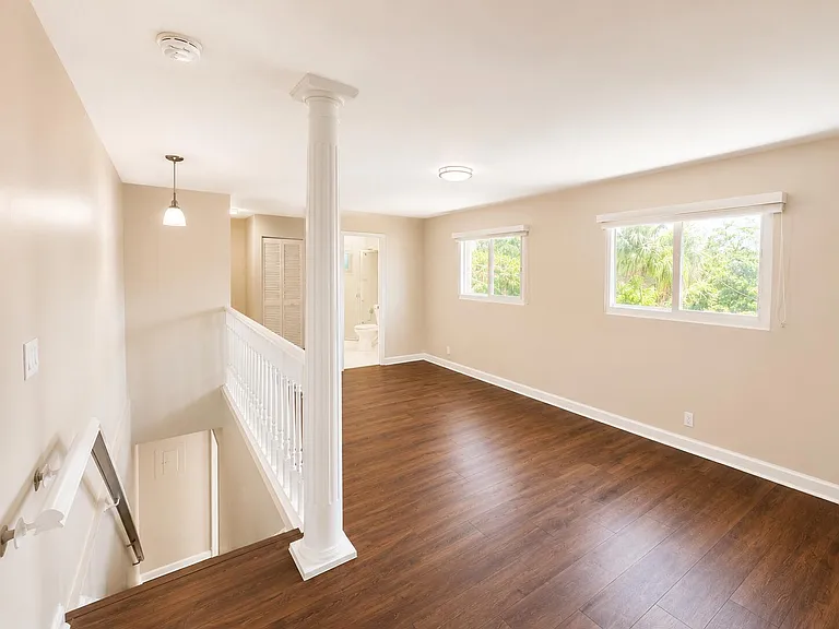 1155 Washington St — Photo 20