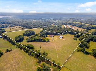 15262 Shipe Rd, Gravette, AR 72736