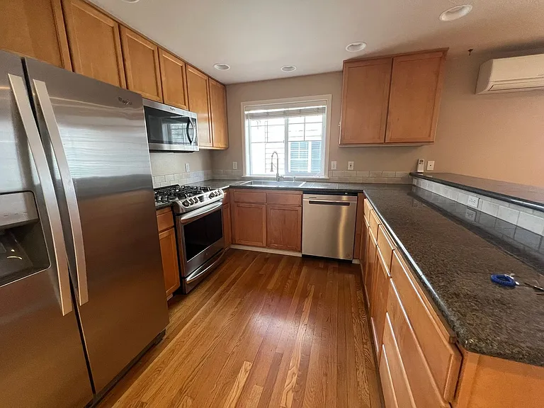2645 B NW #57 — Photo 13