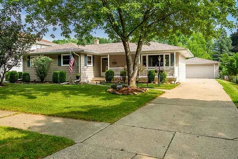 1st image of 2432 Wyoming Dr