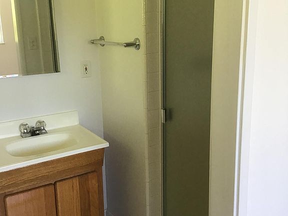 4th image of 1017 Burntwood Ave