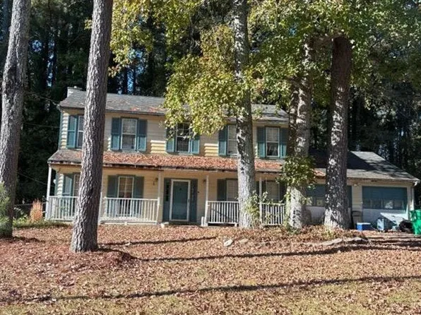 5717 Longbow Dr, Stone Mountain, GA 30087