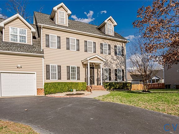 2nd image of 9812 Olde Milbrooke Way