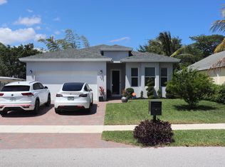 327 SW 2nd Ave, Boynton Beach, FL 33435