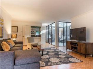 10 Deep Well Ln, Los Altos, CA 94022