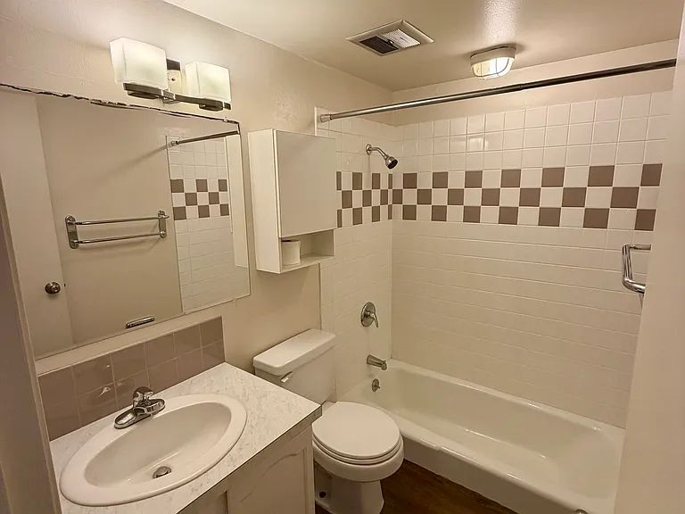 2663 Thorndyke Ave W #201 — Photo 18