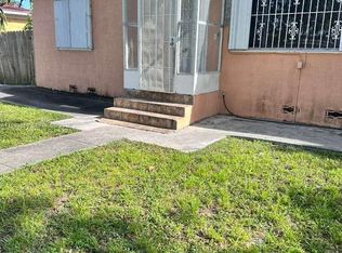 576 NW 147th St, Miami, FL 33168