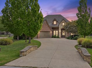 6805 Goldfinch Ct, Owasso, OK 74055