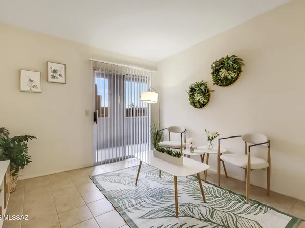 1810 E Blacklidge Dr, Tucson, AZ 85719